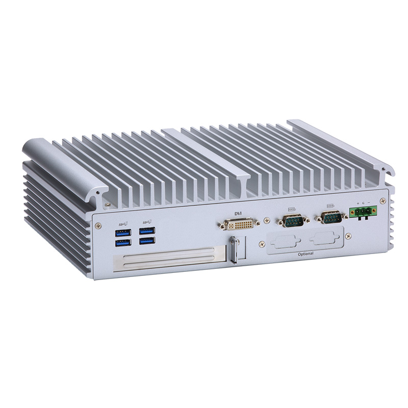 PC fanless gérant le triple écran via 3 connectiques différentes (HDMI, DP et DVI)